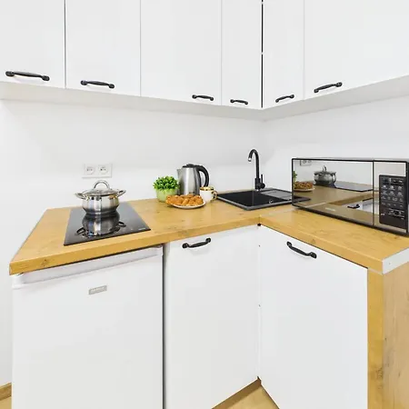 Budget-friendly Praga By Renters アパート ワルシャワ