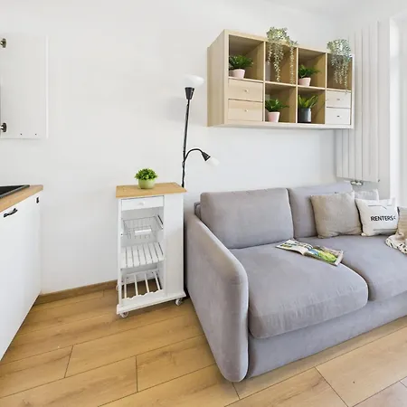 Budget-friendly Praga By Renters * ワルシャワ