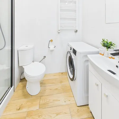 Budget-friendly Praga By Renters * ワルシャワ